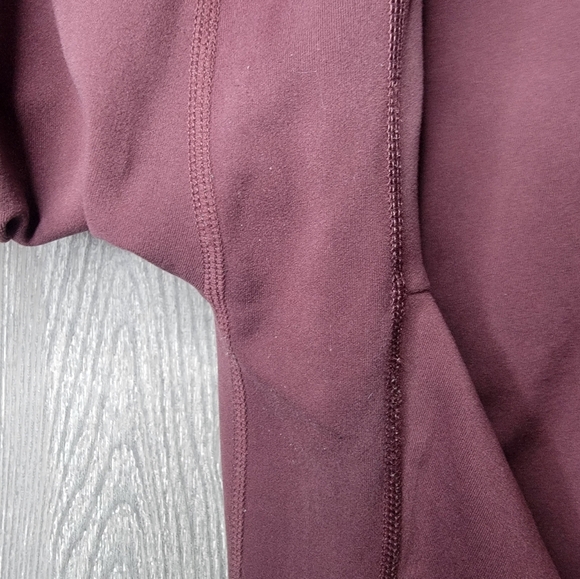 Gymshark Women's Deep Red Leggings - Picture 6 of 9